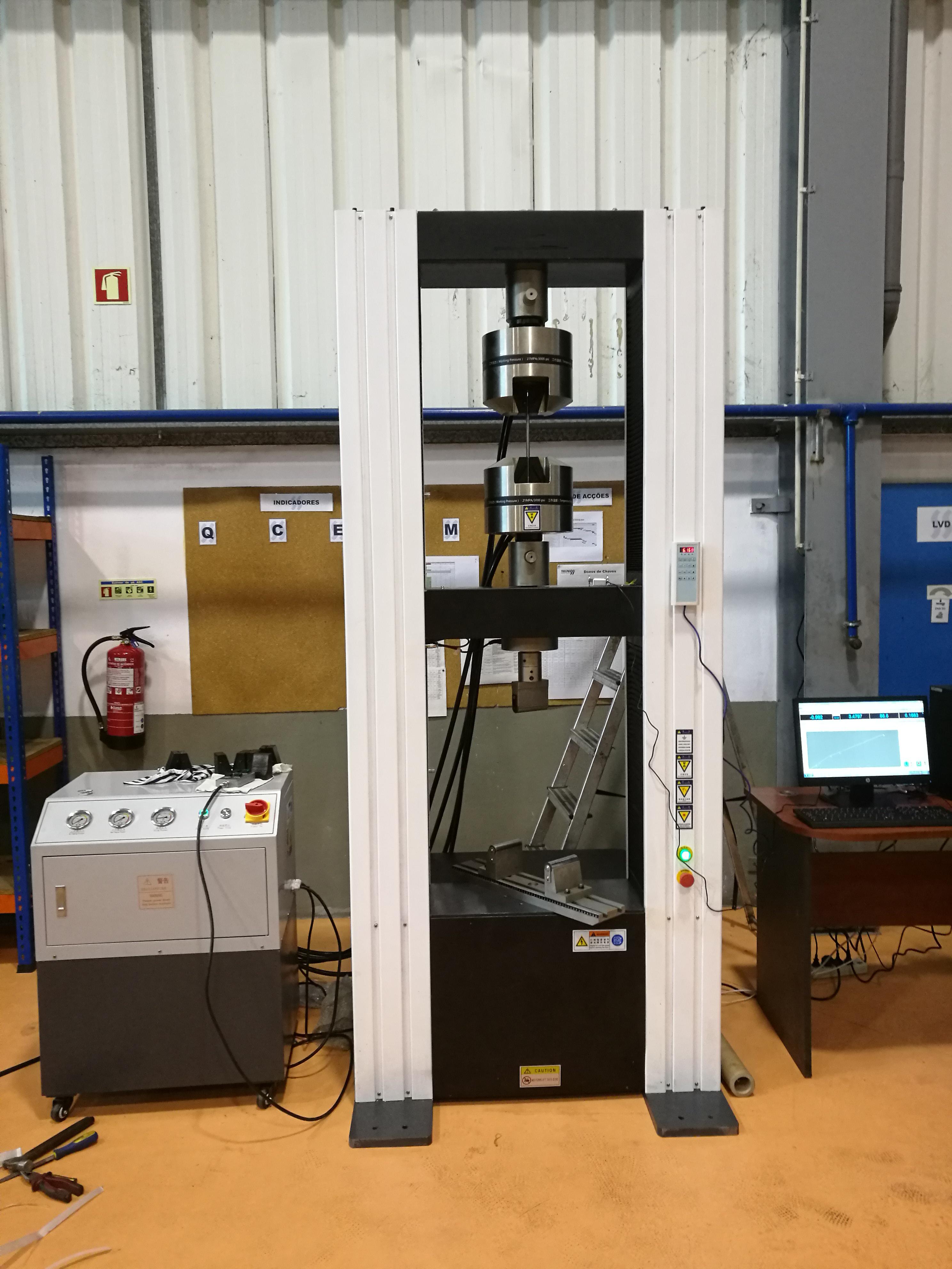 微機(jī)控制拉扭動靜態(tài)試驗(yàn)機(jī)