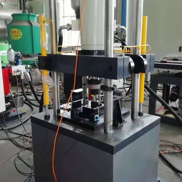 1682217574330700.jpg 1深海油氣管拉彎疲勞試驗(yàn)機(jī).jpg